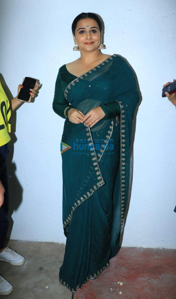 photos vidya balan snapped at plaza cinema in dadar 1