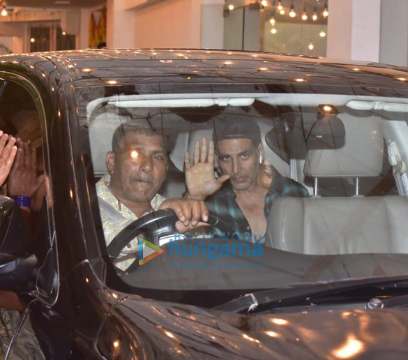 photos akshay kumar snapped at a dubbing studio in juhu 2
