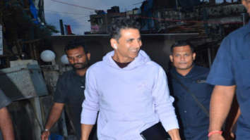 Photos: Akshay Kumar snapped at the Versova jetty