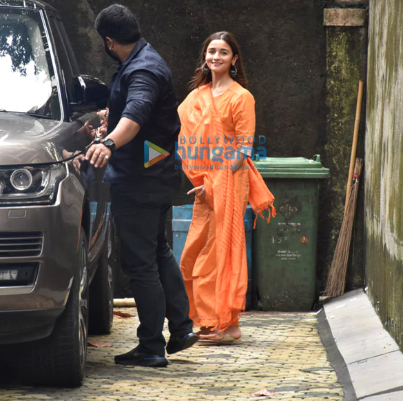 photos alia bhatt snapped at sanjay leela bansalis office in juhu 2