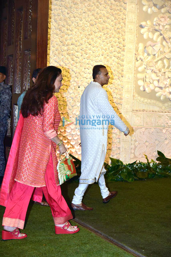 photos celebs grace anil ambanis residence for ganesh chaturthi celebration 3