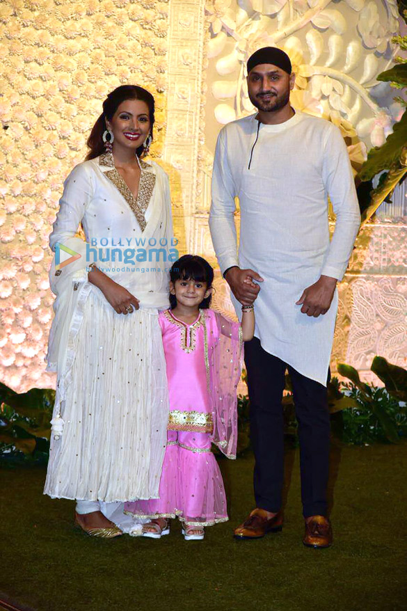 photos celebs grace anil ambanis residence for ganesh chaturthi celebration5 4