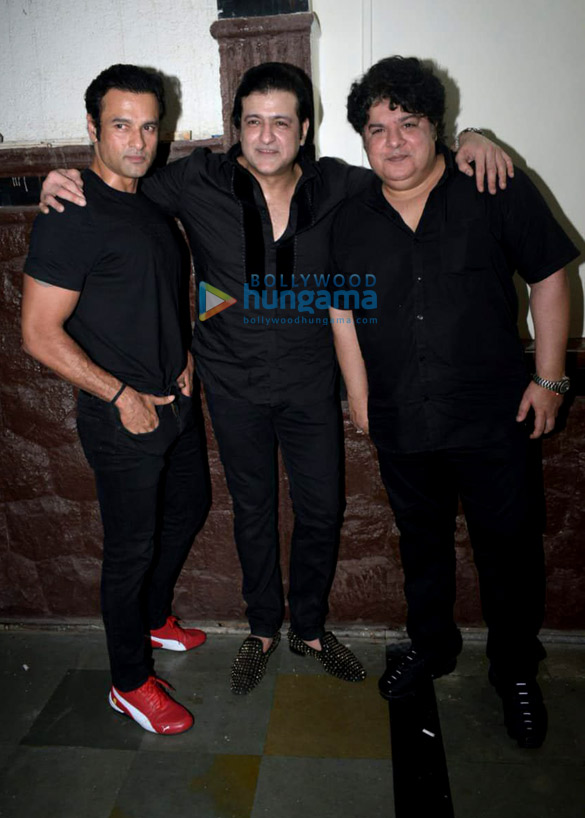 photos celebs grace veteran director rajkumar kohlis birthday celebration 3