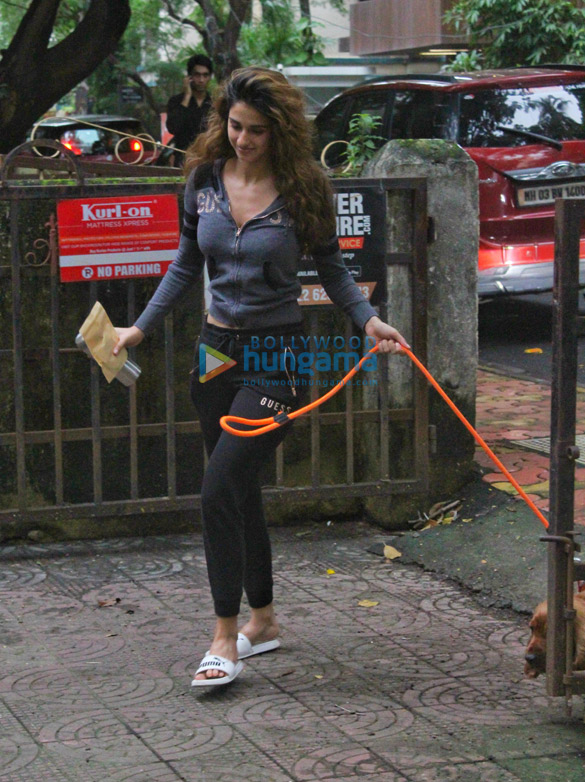 photos disha patani snapped at zido salon 2