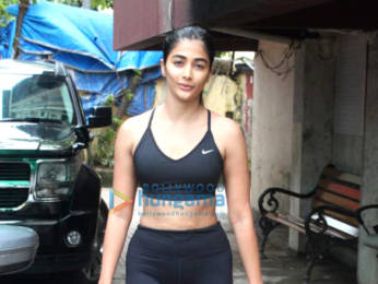 Photos: Janhvi Kapoor, Pooja Hegde and Namrata Purohit spotted at the Pilates gym