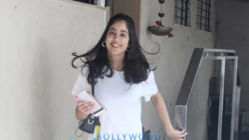 Photos: Janhvi Kapoor spotted at the Matrix office