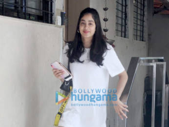 Photos: Janhvi Kapoor spotted at the Matrix office