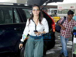 Photos: Kajol, Karisma Kapoor and Rajkumar Hirani snapped at the airport