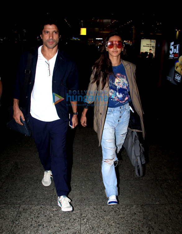 photos kangana ranaut rakul preet singh arjun kapoor and others snapped at the airport 4