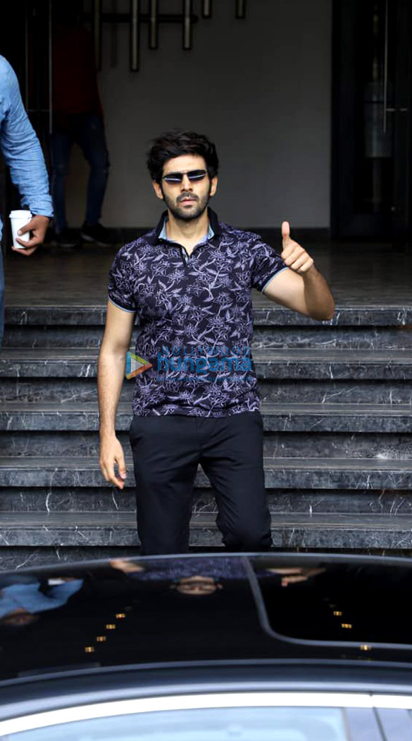 photos kartik aaryan shahid kapoor and others snapped at the gym 5
