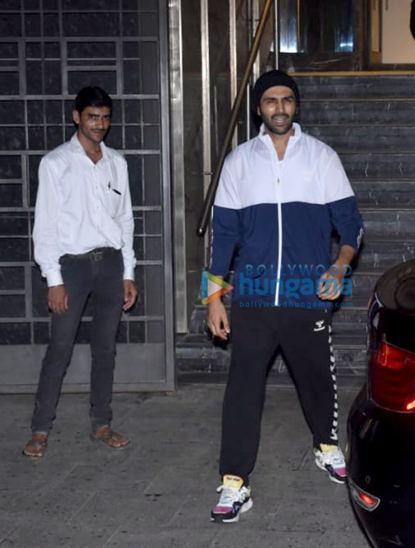photos kartik aaryan snapped at the gym in juhu 5