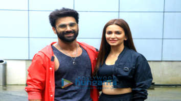 Photos: Kriti Kharbanda and Pulkit Samrat spotted at a dance class in Andheri