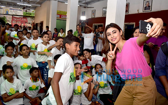 photos mouni roy snapped at an event with children from smile foundation 3