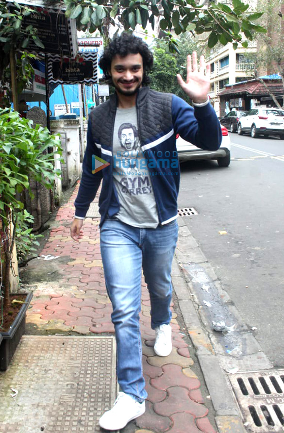 photos namashi chakraborty spotted at farmers cafe in bandra 4