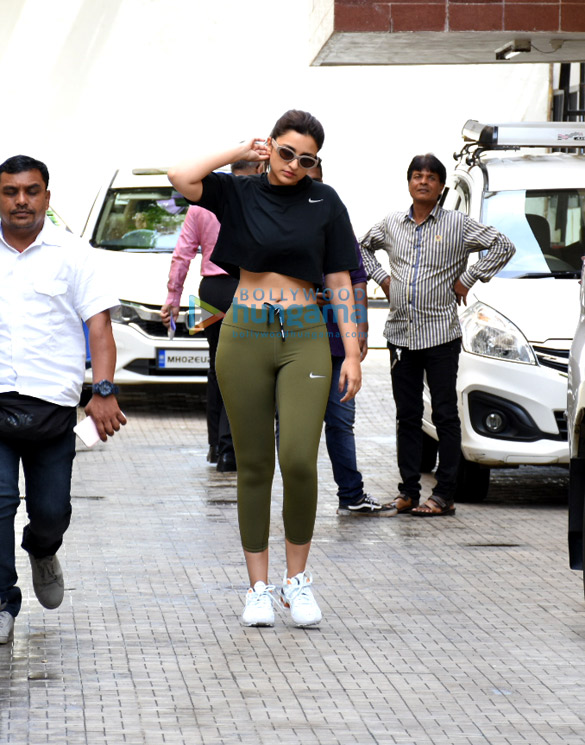 photos parineeti chopra snapped at the old dharma office 2