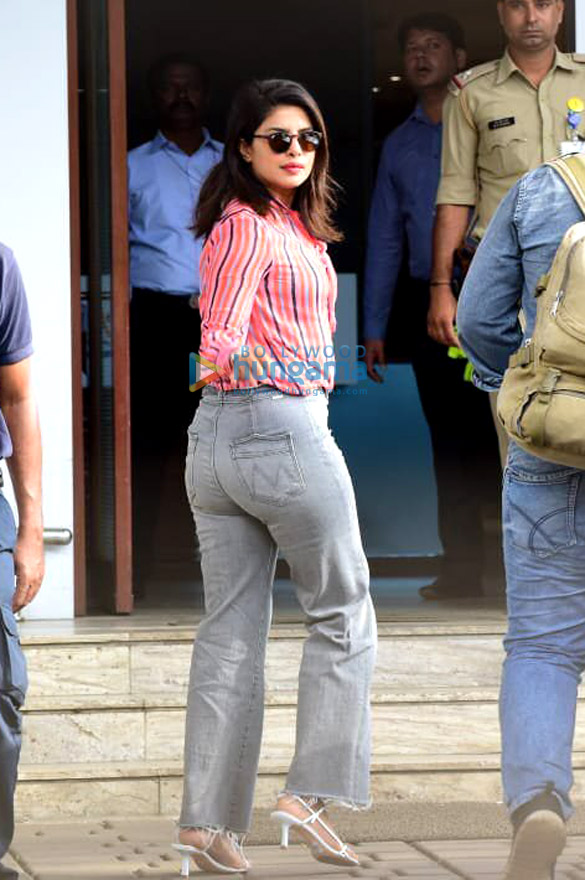 Photos: Priyanka Chopra Jonas, Ayushmann Khurrana and others snapped at the airport Photos: Priyanka Chopra Jonas, Ayushmann Khurrana and others snapped at the airport