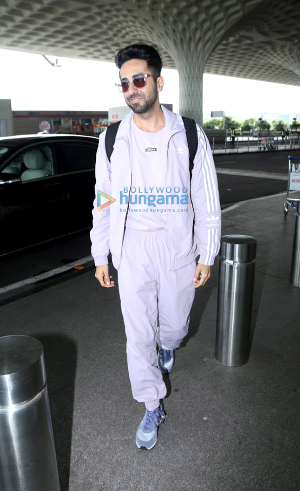 photos priyanka chopra ayushmann khurrana and others snapped at the airport 2