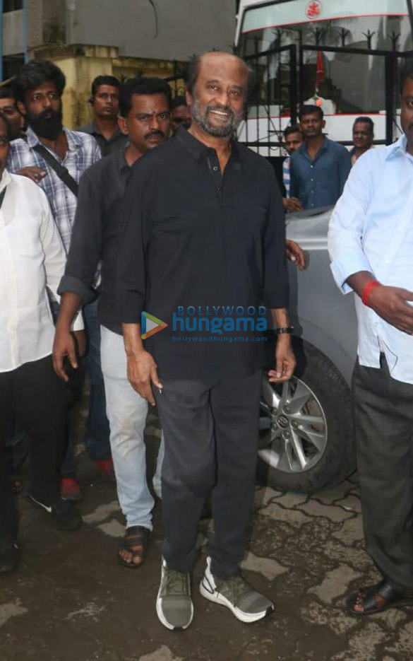 photos rajinikanth spotted on location of a shoot in bandra 3
