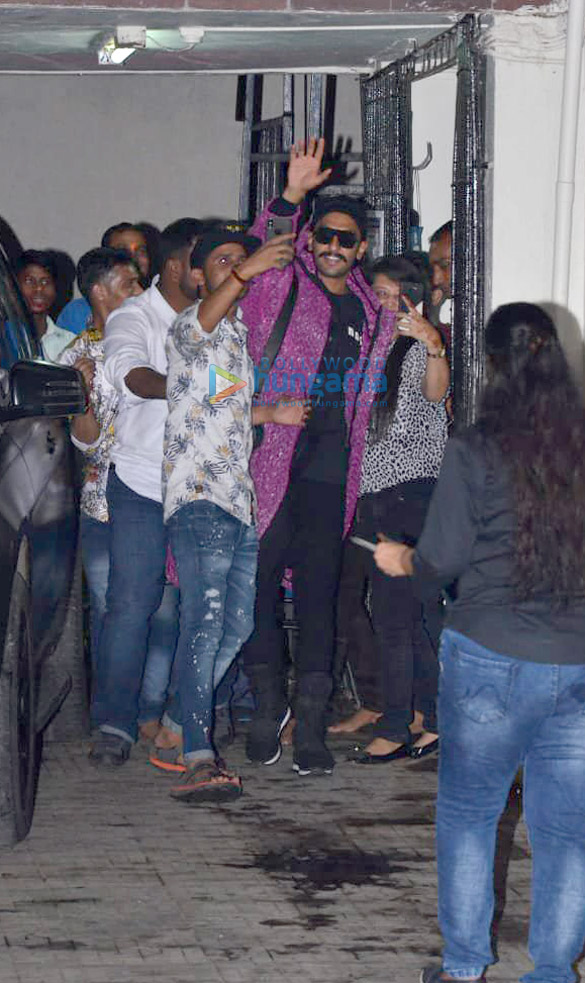 photos ranveer singh and manish malhotra snapped at old dharma productions office in khar 2