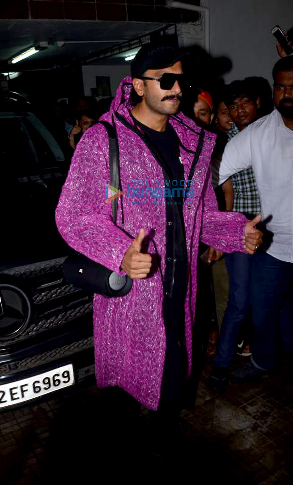 photos ranveer singh and manish malhotra snapped at old dharma productions office in khar 3
