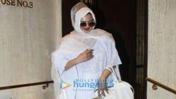 Photos: Rekha snapped at Manish Malhotra’s house