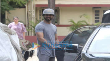 Photos: Shahid Kapoor and Amrita Arora snapped at I Think Fitness in Bandra