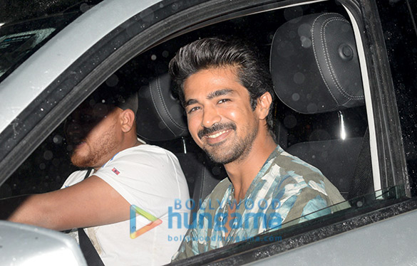 photos shraddha kapoor sushant singh rajput and others grace the special screening of chhichhore at yrf studio 10
