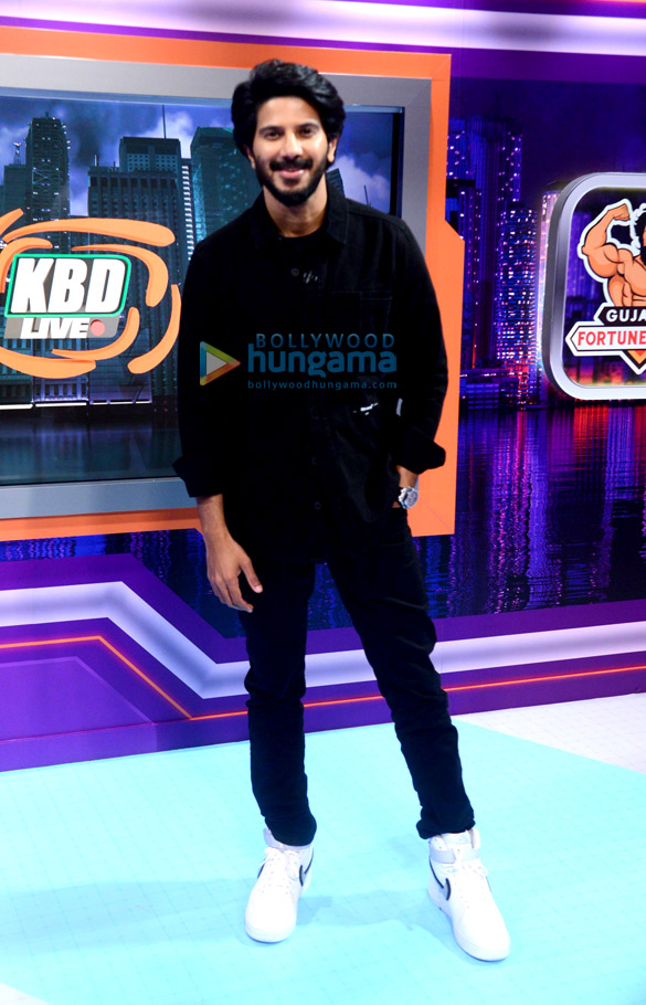 photos sonam kapoor ahuja and dulquer salmaan snapped at vivo pro kabaddi league 5