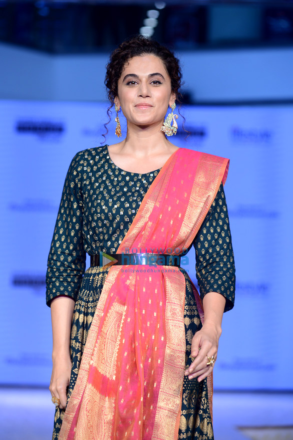 photos taapsee pannu snapped at the melange show 4
