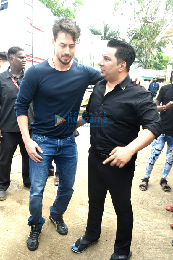 photos tiger shroff and ahmed khan snapped on location of baaghi 3 shoot 3