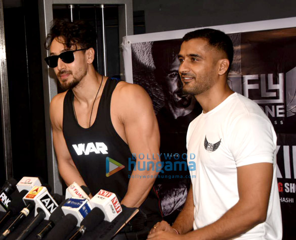 photos tiger shroff snapped at fyl zone fitness 5