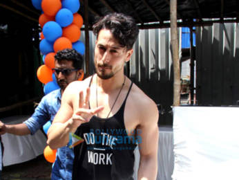 Photos: Tiger Shroff spotted at an astrologer's house in Khar