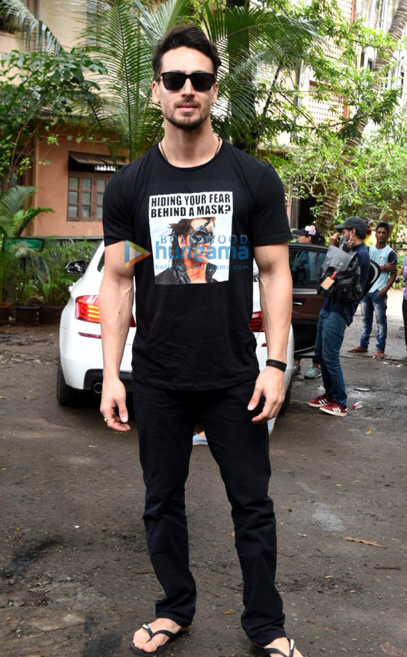 photos tiger shroff spotted during war promotions 5