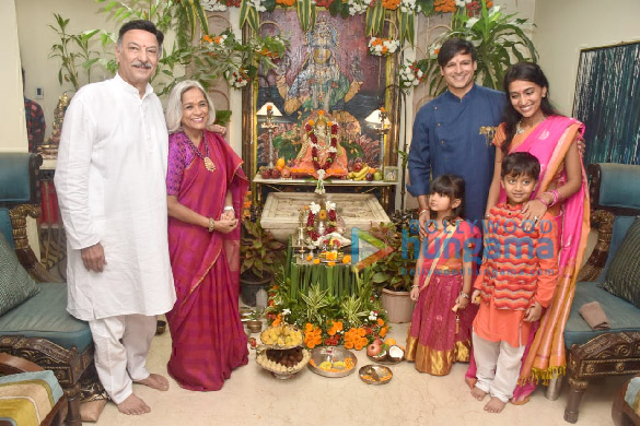 Photos: Vivek Oberoi snapped with his family during Ganpati puja at his residence