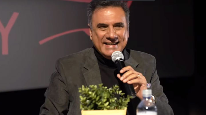 “Shah Rukh Khan is A GREAT FUN, Night Buddy, A Wonderful Guy”: Boman Irani |Rapid Fire “Shah Rukh Khan is A GREAT FUN, Night Buddy, A Wonderful Guy”: Boman Irani |Rapid Fire