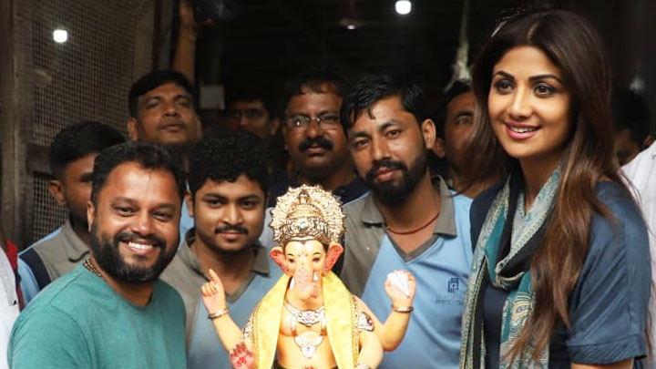 Shilpa Shetty welcomes Lord Ganesh at her Residence | Ganesh Chaturthi