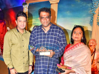Photos: Varun Dhawan, Kartik Aaryan and others snapped at T-Series' Ganpati celebration