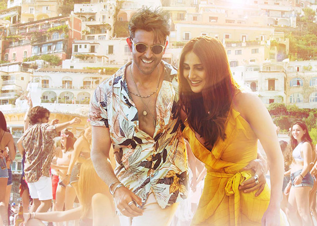 WAR: Hrithik Roshan and Vaani Kapoor’s party shuts Positano beach! WAR: Hrithik Roshan and Vaani Kapoor’s party shuts Positano beach!