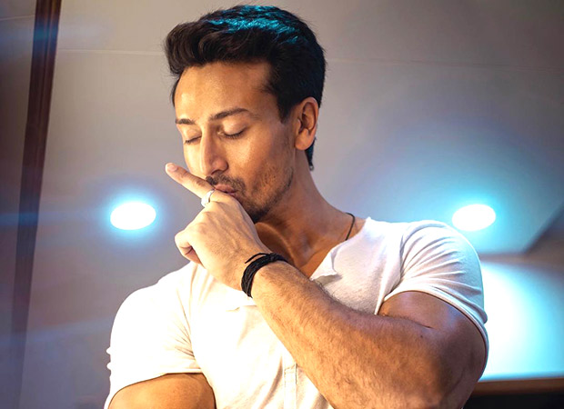Watch: Tiger Shroff unchains the singer in him as he promotes War on The Kapil Sharma Show