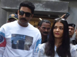 Aishwarya Rai Bachchan & Abhishek Bachchan cast their vote in Mumbai