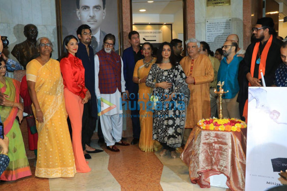 amitabh bachchan jaya bachchan javed akhtar and others attend aditya singhs exhibition at jehangir art gallery fort 2
