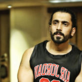 Fans show their love to Sunny Singh as he visits an esteemed college to promote Ujda Chaman