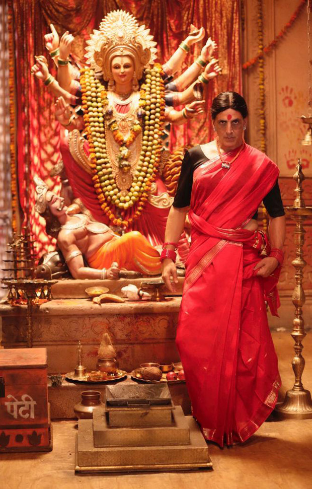 LAXMMI BOMB: Akshay Kumar unveils his saree-clad look on the occasion of Navratri