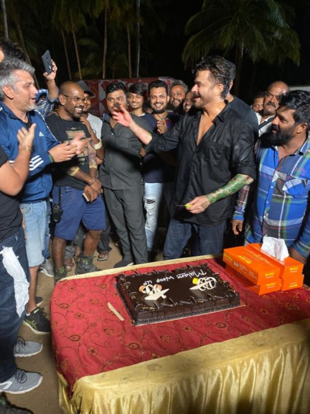 Malang: Anil Kapoor enjoys 'dark chocolate on dark night' after the wrapping up Mohit Suri's film
