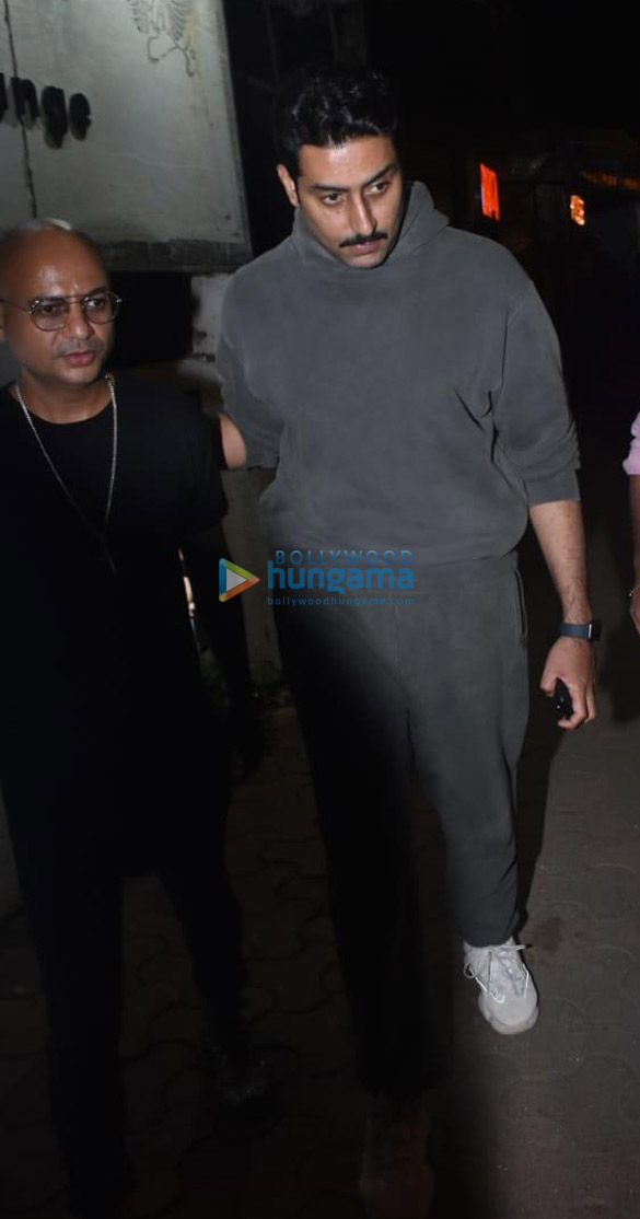 photos abhishek bachchan snapped at hakim aalims salon in bandra 1