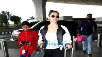 Photos: Alia Bhatt, Sonam Kapoor Ahuja and others snapped at the airport