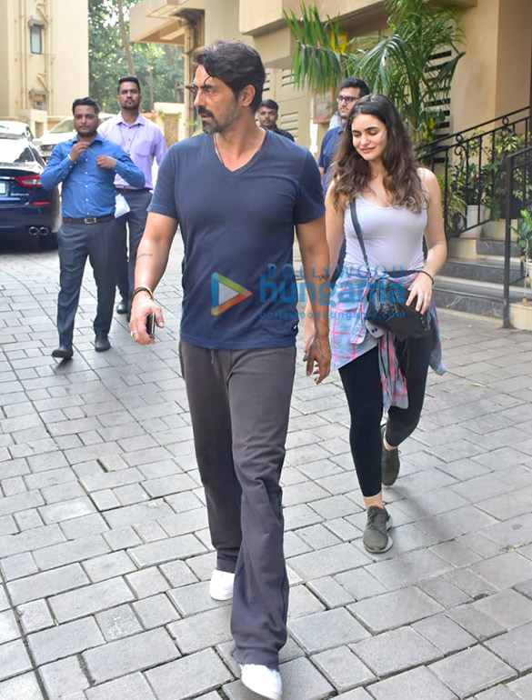 photos arjun rampal and gabrielle snapped searching for a new house in bandra 1