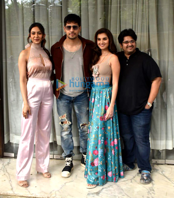 photos cast of marjaavaan snapped during promotions 3