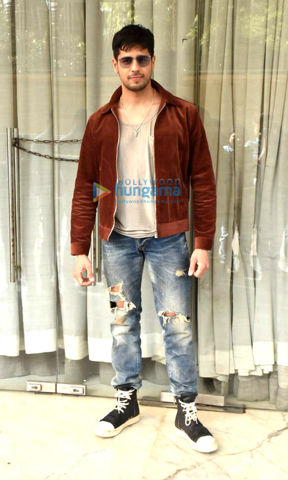 photos cast of marjaavaan snapped during promotions 4