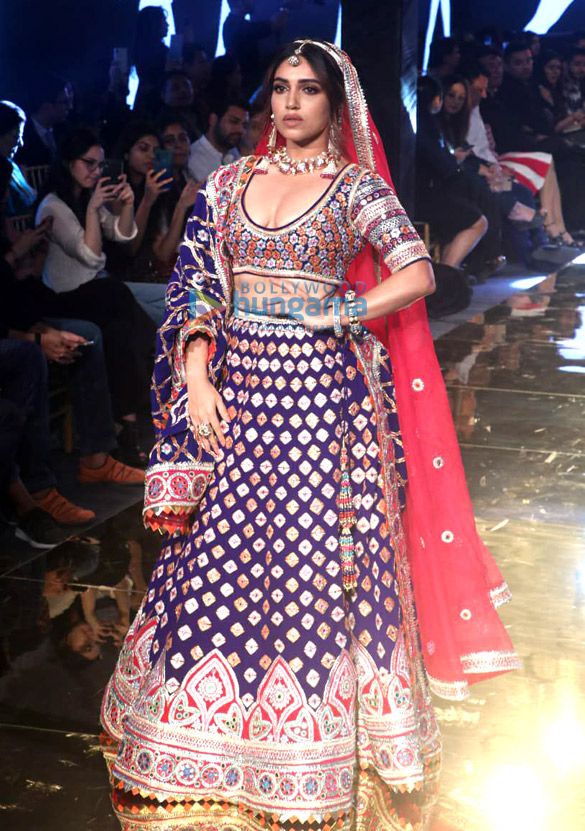 photos celebs grace abu jani and sandeep khoslas fashion show1 3